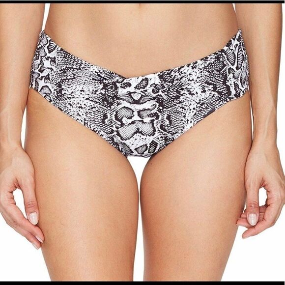 Tommy Bahama Snake Charmer twist front bottom. - Picture 7 of 8